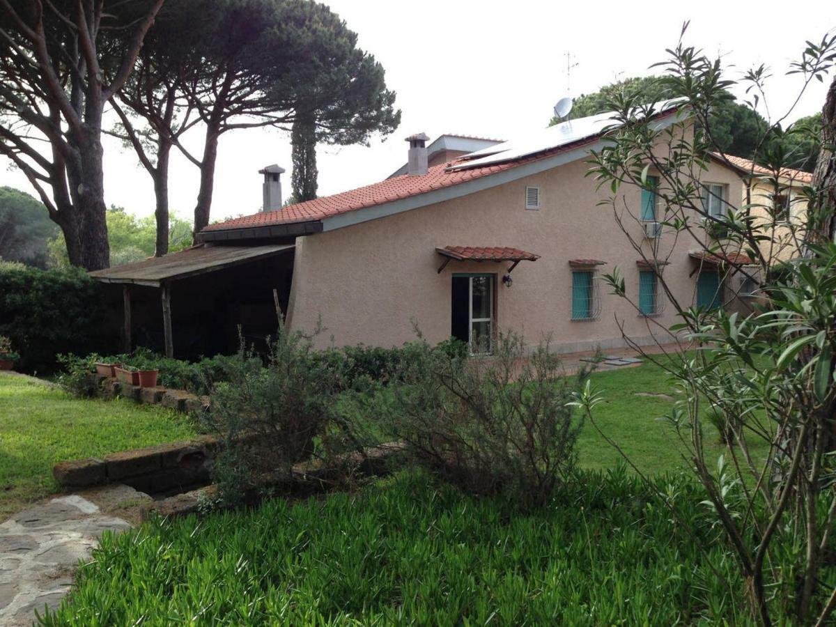 Villa In Punta Ala Bagian luar foto